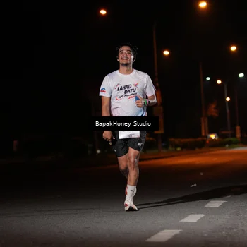 Runner Photo 7653398
