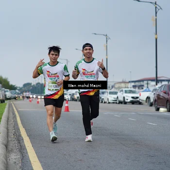 Runner Photo 7653401