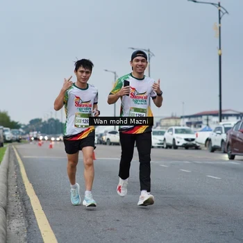 Runner Photo 7653408