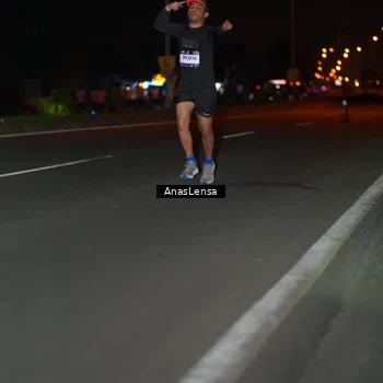 Runner Photo 7653420