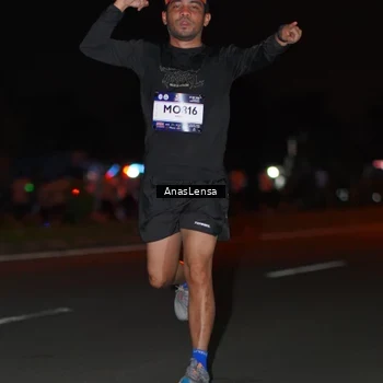 Runner Photo 7653437