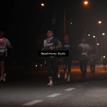 Runner Photo 7653445
