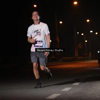 Runner Photo 7653455