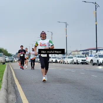 Runner Photo 7653459