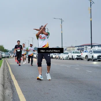 Runner Photo 7653473
