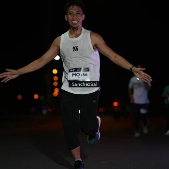 Runner Photo 7653477