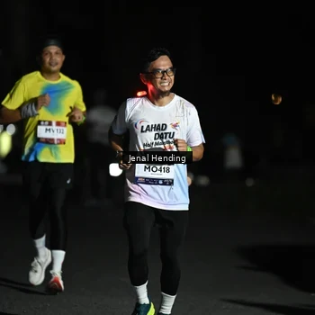 Runner Photo 7653494