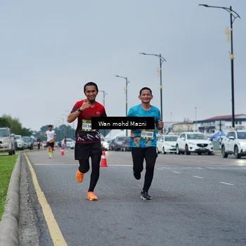 Runner Photo 7653502