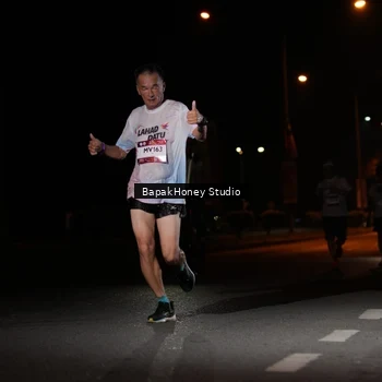 Runner Photo 7653513