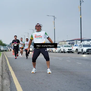 Runner Photo 7653515