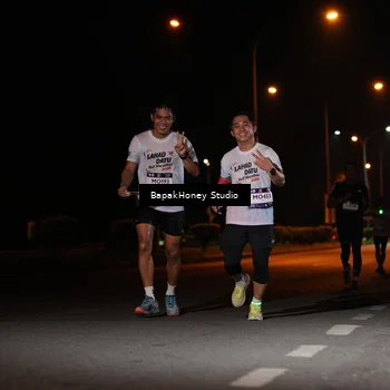 Runner Photo 7653529