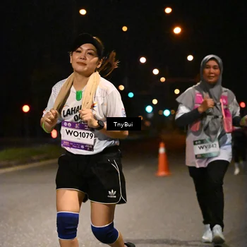 Runner Photo 7653536