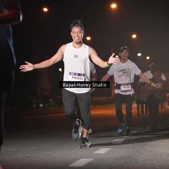 Runner Photo 7653541