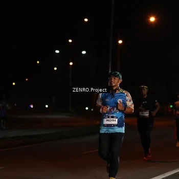 Runner Photo 7653551