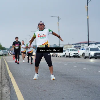 Runner Photo 7653555