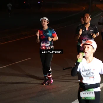 Runner Photo 7653557