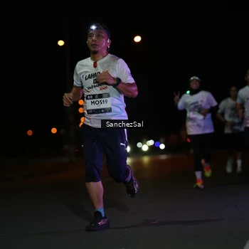 Runner Photo 7653562