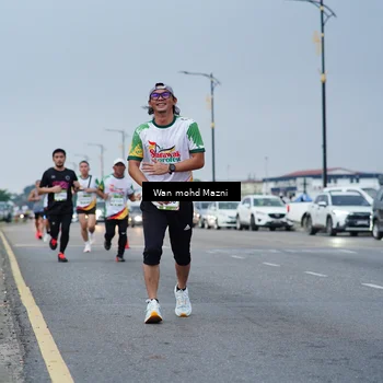 Runner Photo 7653563