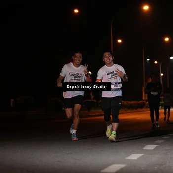 Runner Photo 7653566