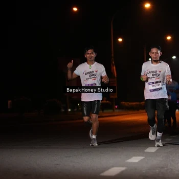 Runner Photo 7653569
