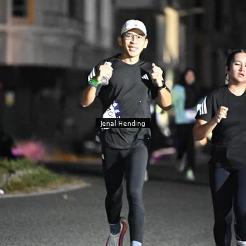 Runner Photo 7653621