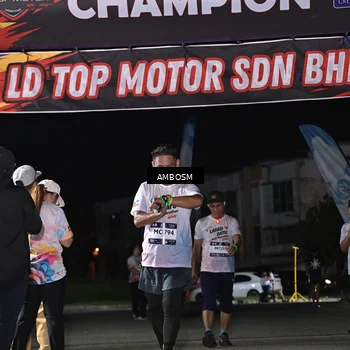 Runner Photo 7653624