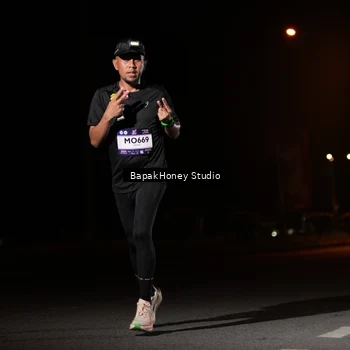 Runner Photo 7653640