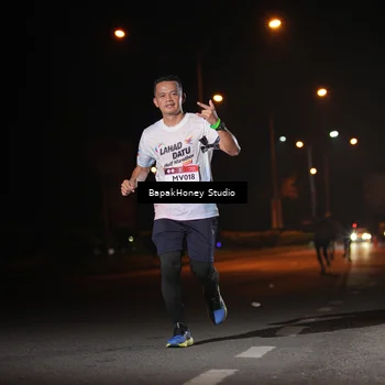 Runner Photo 7653641