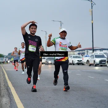 Runner Photo 7653642
