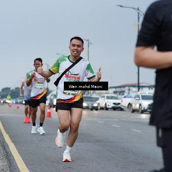 Runner Photo 7653645