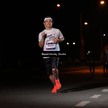 Runner Photo 7653650