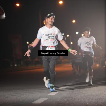 Runner Photo 7653667