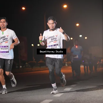 Runner Photo 7653670