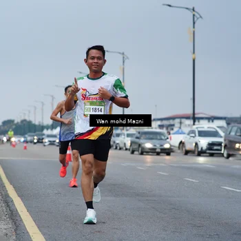 Runner Photo 7653672