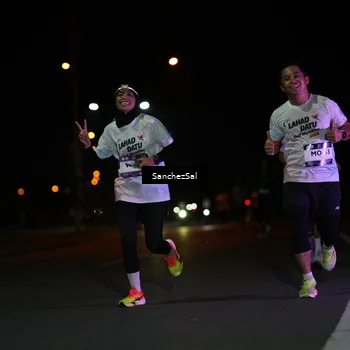 Runner Photo 7653679