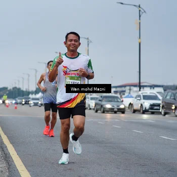Runner Photo 7653682