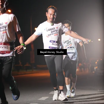 Runner Photo 7653688
