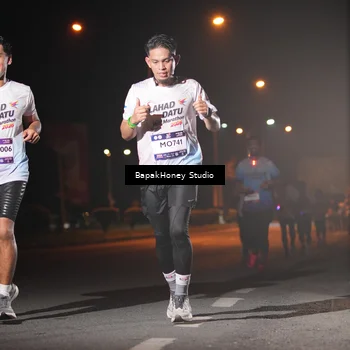 Runner Photo 7653690