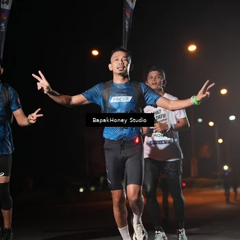 Runner Photo 7653717