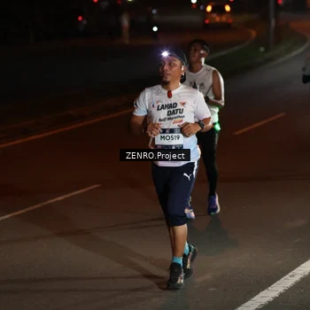 Runner Photo 7653726