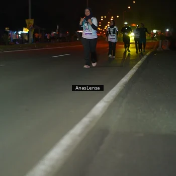 Runner Photo 7653736