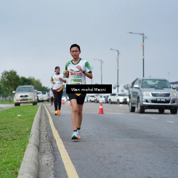 Runner Photo 7653743