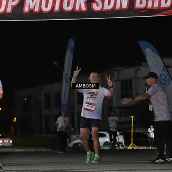 Runner Photo 7653746