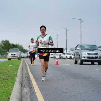 Runner Photo 7653754