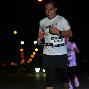 Runner Photo 7653756