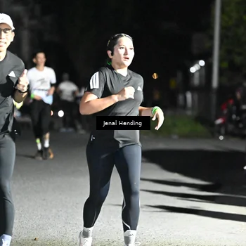 Runner Photo 7653757