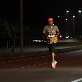 Runner Photo 7653763