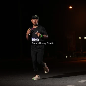 Runner Photo 7653781