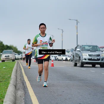 Runner Photo 7653784