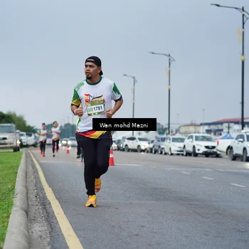 Runner Photo 7653796